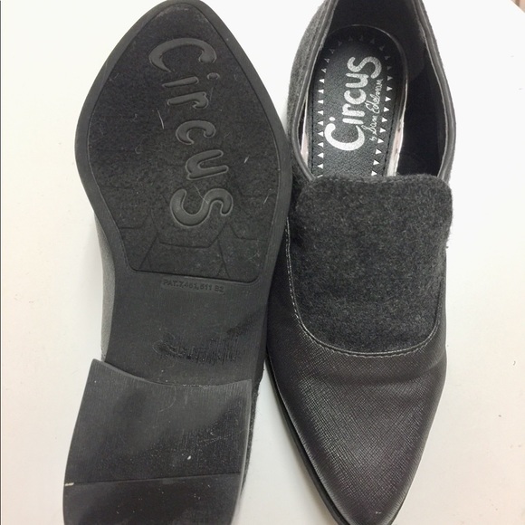 Shoes - Picture 4 of 8